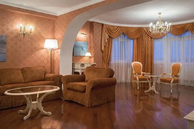 Cosmos Petrozavodsk Hotel - Oda