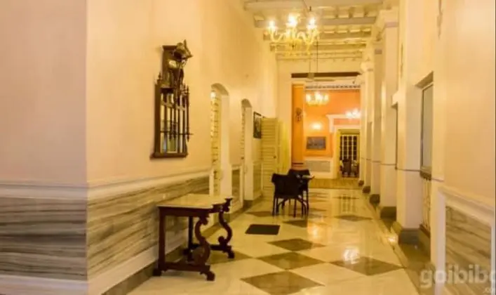Cossimbazar Palace of the Roys Rajbari - Lobi