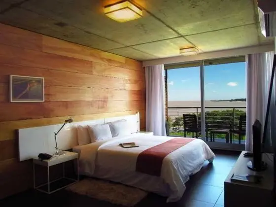 Costa Colonia Riverside Boutique - Oda