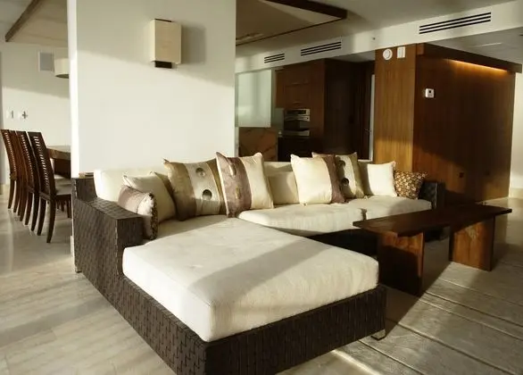 Costa d'Este Beach Resort