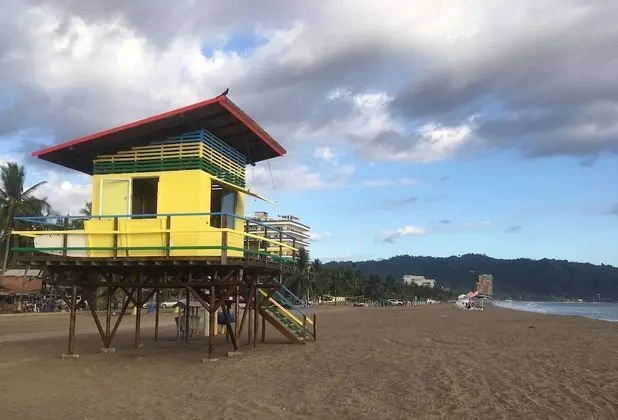 Costa Linda Condominiums - Plaj