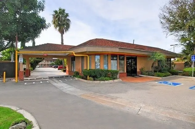 Costa Mesa Inn - Dış Mekan
