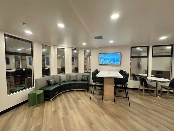 Costa Mesa Inn - Lobi