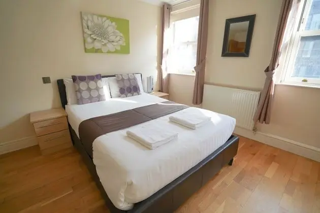 Cosy 2-bed 2 Bathroom Apartment in London - Oda