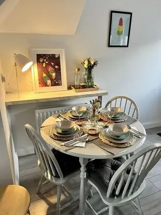 Cosy 2-bed House Close to Belfast City Centre - Yerinde Yemek