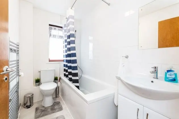 Cosy 2-bed House! Dagenham! Free Parking - Banyo Tipleri