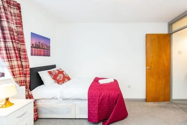 Cosy 2-bed House! Dagenham! Free Parking - Oda