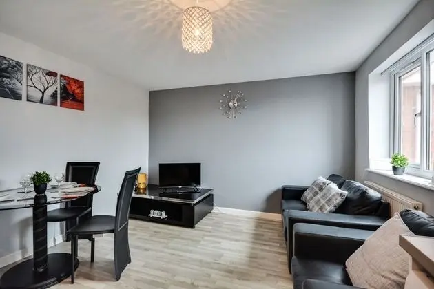 Cosy 2 Bedroom Apartment with Parking - İç Mekan