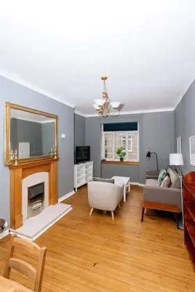 Cosy 2 Bedroom Flat in Craigleith