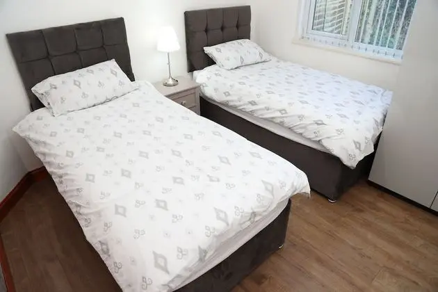 Cosy 3-bed Bungalow NEC Airport Close to Amenities - Oda