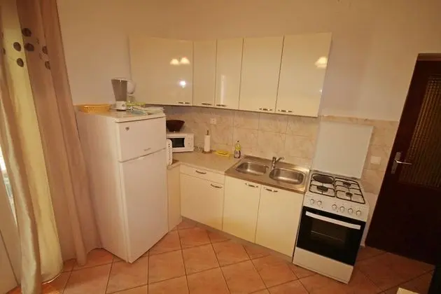Cosy Apartment 5min to Beach Mirela Borik - İç Mekan
