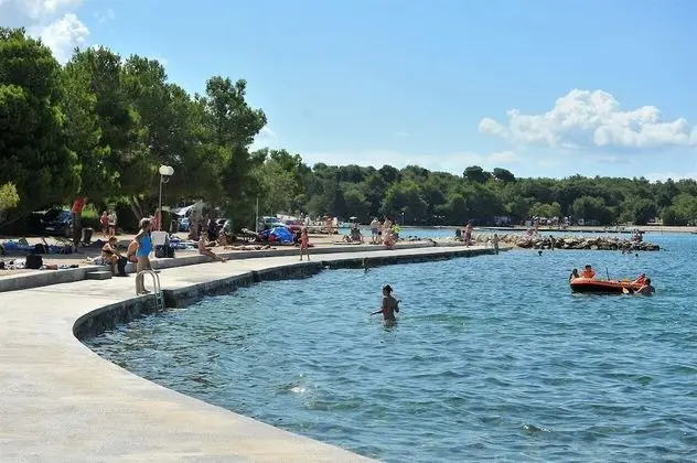Cosy Apartment 5min to Beach Mirela Borik - Plaj