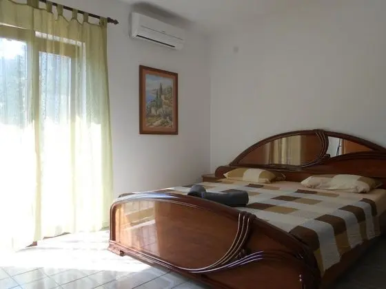 Cosy Apartment Elena Near Center