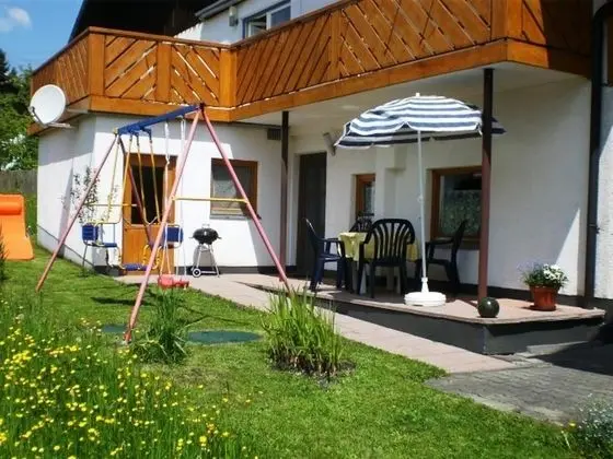 Cosy Apartment in Lechbruck Bavaria With Garden - Dış Mekan