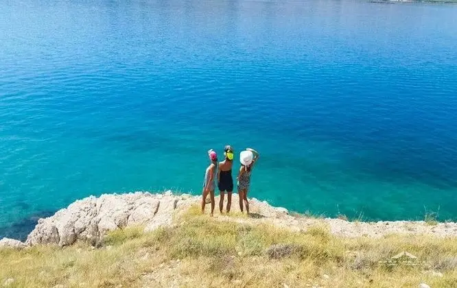 Cosy Apartment Near the Beach in Zubovici, Croatia - Plaj