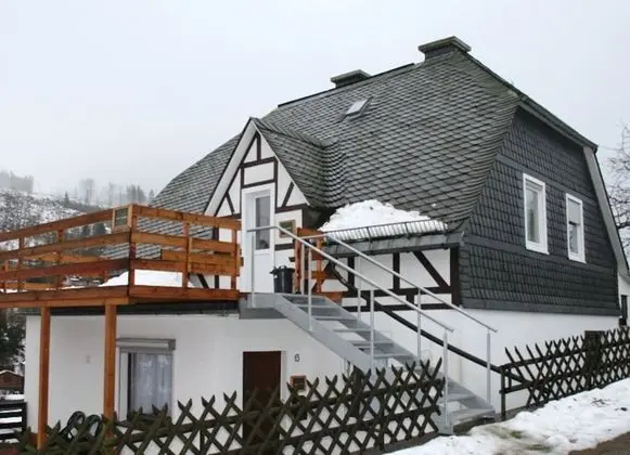 Cosy Apartment in Schwalefeld Near Willingen With Private Terrace