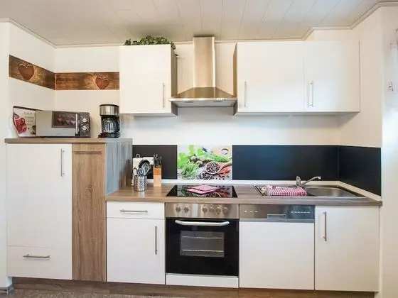 Cosy Apartment With Terrace and Garden Access in a Quiet Wooded Area - Mutfak