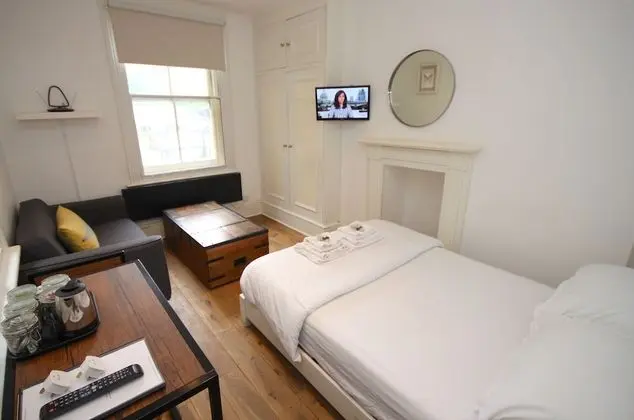 Cosy Central Soho City Studio Apartment