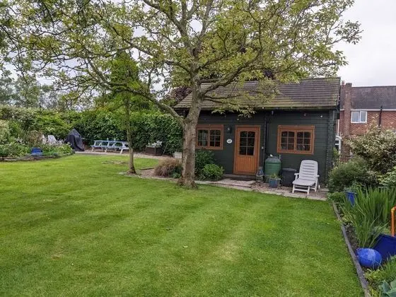 Cosy Cottage With Beautiful Garden in Shrewsbury - Dış Mekan