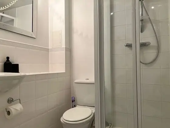 Cosy Flat 2mins Walk From Maidstone Station - Banyo Tipleri