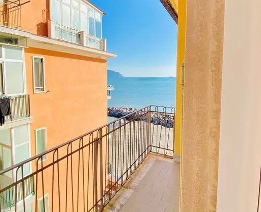 Cosy Flat with Sea View Balcony
