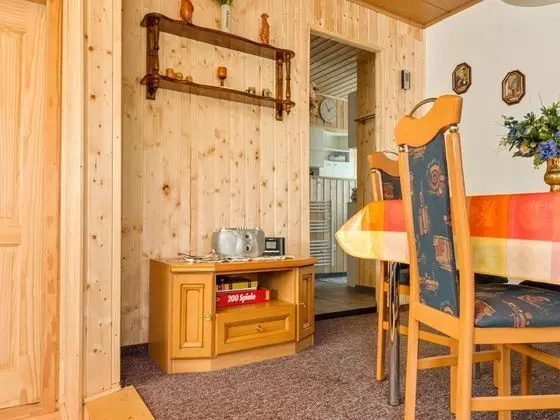 Cosy Holiday Home in Breitenstein With Private Roof Terrace - Yerinde Yemek
