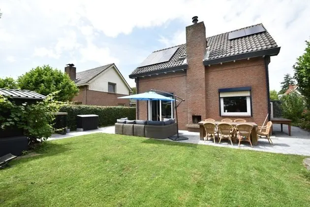 Cosy Holiday Home in Bruinisse With Private Garden - Dış Mekan
