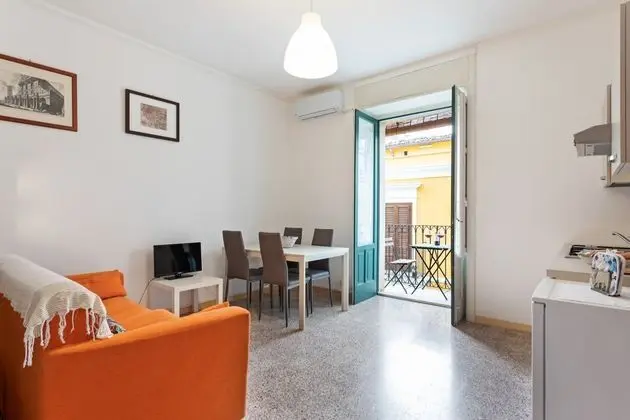 Cosy Holiday Home in Castel Volturno With Garden - Öne Çıkan Resim