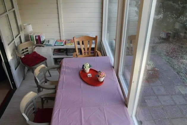 Cosy Holiday Home in Maarheeze With Verandah - Yerinde Yemek