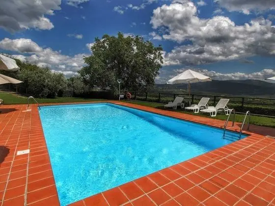 Cosy Holiday Home in Pergine Valdarno With Terrace