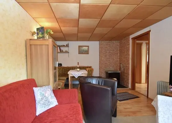 Cosy Holiday Home in Thale With Terrace and Sweeping Grounds - Yerinde Yemek