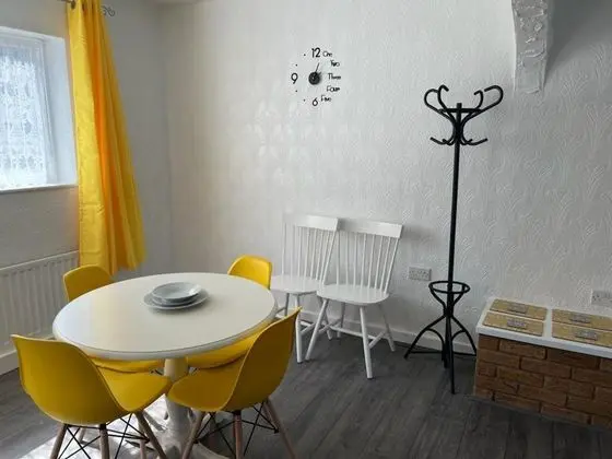 Cosy House, Lea Hall Train Station, Bhx, Nec, NIA