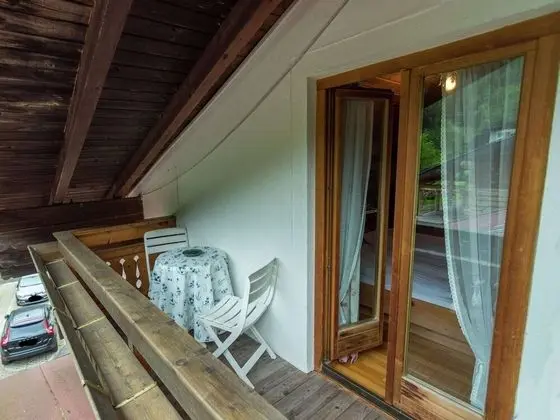 Cosy Little Holiday Home in Chiemgau - Balcony, Sauna and Swimming Pool - Oda Düzeni