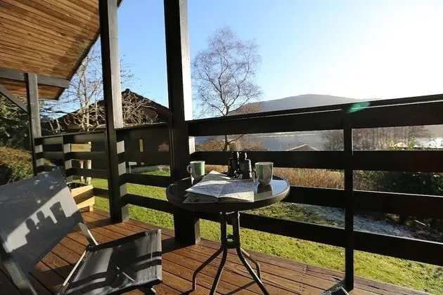Cosy Modern Nordic Lodge w Loch View & Log Burner