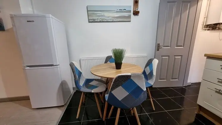 Cosy Stay in Stoke on Trent By Villazu - Yerinde Yemek
