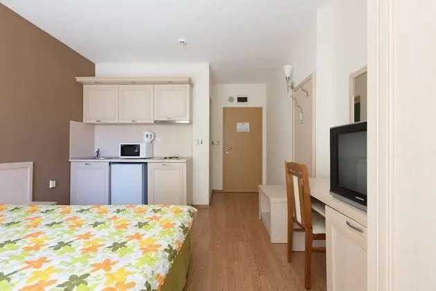 Cosy Studio with Kitchen & Balcony - Öne Çıkan Resim