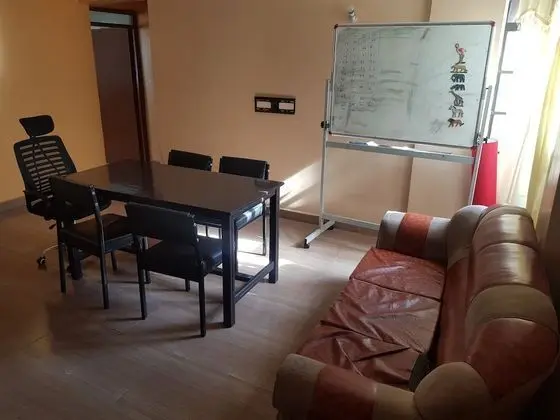 Cosy Sunflower House Nairobi with Wi-Fi - Oda Düzeni