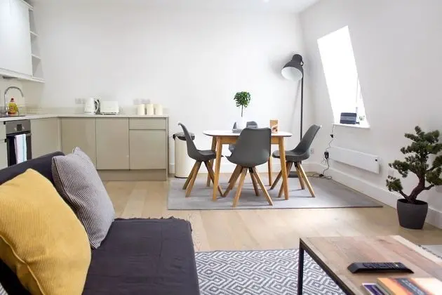 Cosy Two Bed in Islington