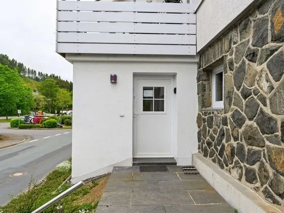 Cosy and Well-maintained Holiday Home in Winterberg With Terrace - Dış Mekan