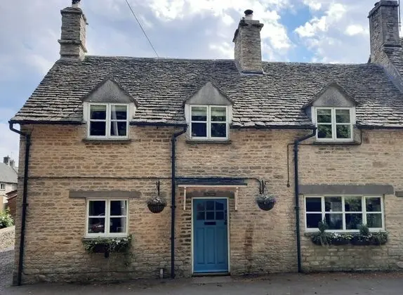 Cotswold Cottage Bed & Breakfast - Dış Mekan