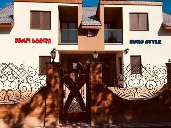 Cottage Euro Style