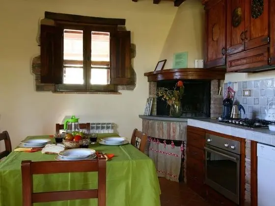Cottage in Magione With Pool, Garden & BBQ - Yerinde Yemek