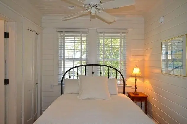 Cottage Rental Agency - Seaside, Florida - Oda