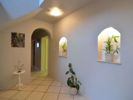 Cottage With Swimming Pool Comprises two Separate Parts - Lobi