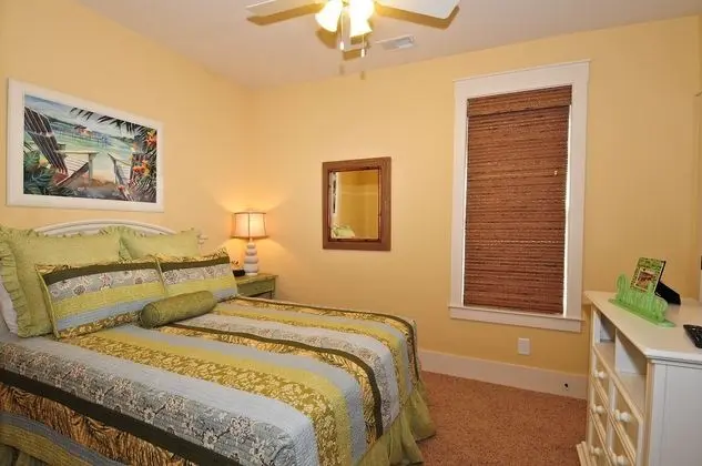 Cottages at North Beach Resort & Villas - Oda