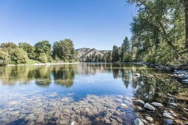 Cottonwood Shores