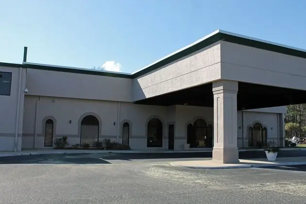 Cottonwood Suites Savannah Hotel & Conference Center - Dış Mekan