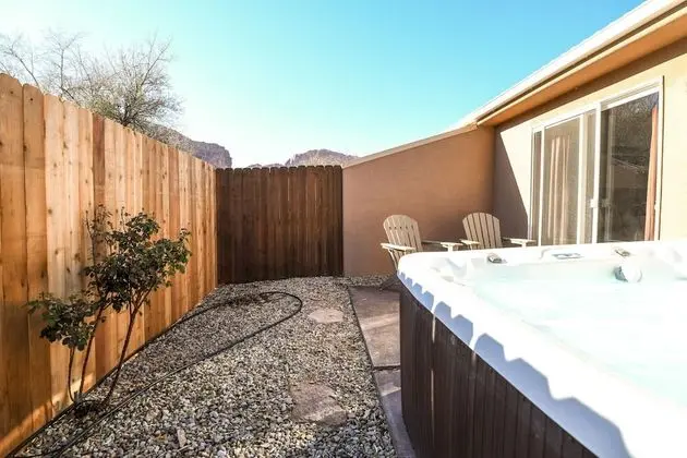Cottonwoods 477
