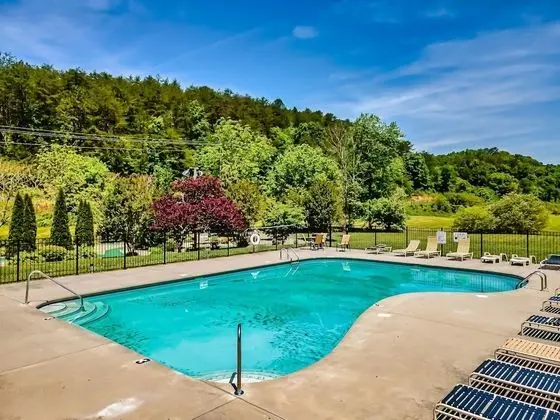 Cougar Crossing Vista - HotTub Pool View - Havuz