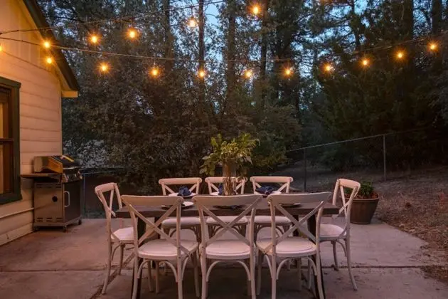 Cougar Lodge by Avantstay Private Character Cabin in Big Bear w/ Large Patio - İç Mekan